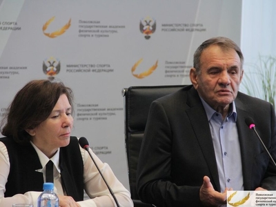 Профессор Владимир Платонов в Поволжской академии спорта 