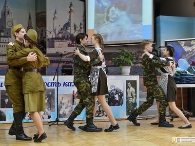 Мероприятие ко Дню защитника Отечества в гимназии №139 / Фото: Павел Железняк