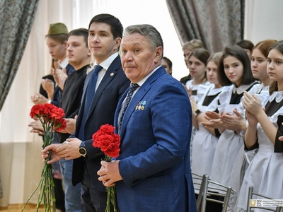 Мероприятие ко Дню защитника Отечества в гимназии №139 / Фото: Павел Железняк