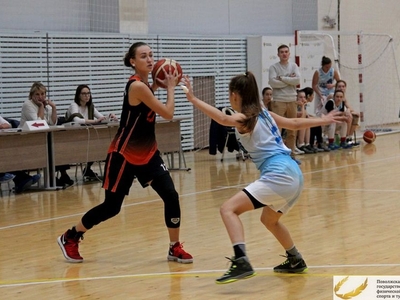 Женская сборная академии на чемпионате РТ по баскетболу / Фото Марина Васяева, Ринас Шириев 