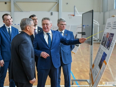 Рустам Минниханов в Центре гребных видов спорта / Фото: Павел Железняк