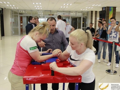 Соревнования по армрестлингу в зачет Спартакиады среди студентов Поволжской академии / Фото Ильдар Муллин, Ирина Охотникова