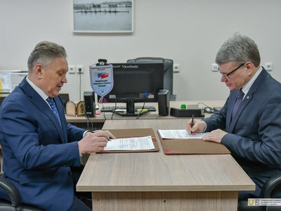 Ректор КГМУ Алексей Созинов посетил НИИ Поволжского университета / Фото: Павел Железняк