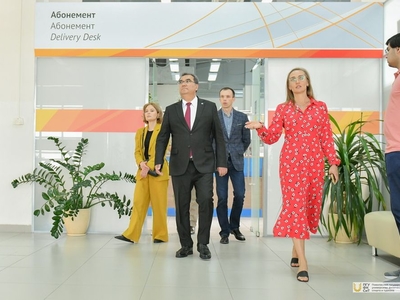 Визит ректора Бухарского госуниверситета Обиджона Хамидова в университет / Фото: Павел Железняк