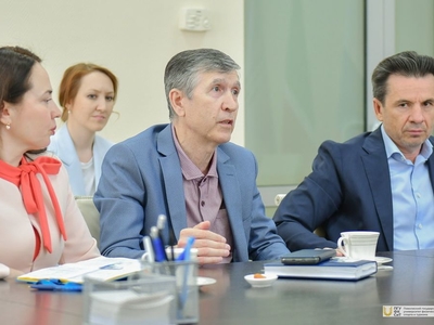 Визит ректора Бухарского госуниверситета Обиджона Хамидова в университет / Фото: Павел Железняк