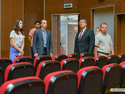 Визит ректора Бухарского госуниверситета Обиджона Хамидова в университет / Фото: Павел Железняк