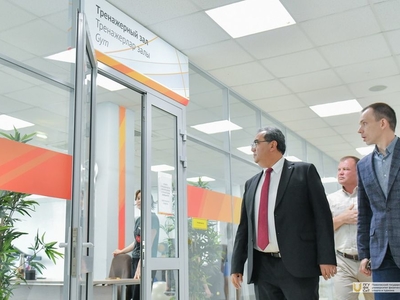 Визит ректора Бухарского госуниверситета Обиджона Хамидова в университет / Фото: Павел Железняк