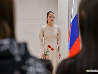 Открытие мемориальной доски памяти выпускника вуза Дмитрия Усова / Фото: Павел Железняк