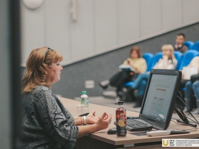 Обучение сотрудников вуза по охране труда / Фото: Дарья Карпеева