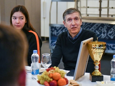 Встреча ректора с командой университета по плаванию. Награждение Спартакиады вузов РТ / Фото: Павел Железняк