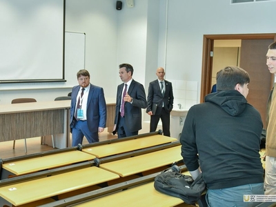 Визит замминистра экономического развития РФ Дмитрия Вахрукова в Поволжский университет / Фото: Павел Железняк