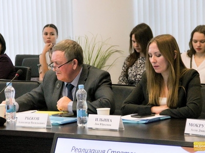 Круглый стол и работа по секциям Всероссийской конференции «Доминанты психолого-педагогического мастерства» / Фото: Валерия Майнагашева, Амалия Рязанская, Павел Железняк