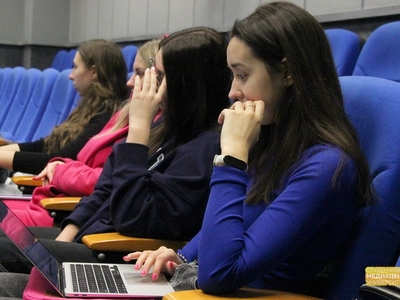 Круглый стол и работа по секциям Всероссийской конференции «Доминанты психолого-педагогического мастерства» / Фото: Валерия Майнагашева, Амалия Рязанская, Павел Железняк