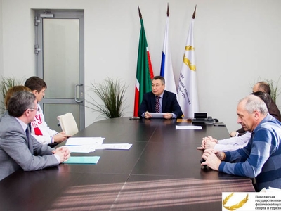 Встреча ректора с легкоатлетом Иваном Пакиным/Фото Тимур Абдуллин