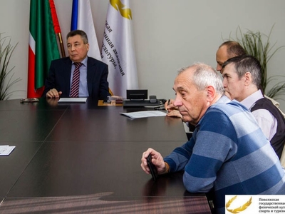 Встреча ректора с легкоатлетом Иваном Пакиным/Фото Тимур Абдуллин