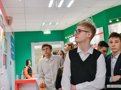 Экскурсия по УЛК 9-классников средней школы №89 Казани / Фото: Павел Железняк