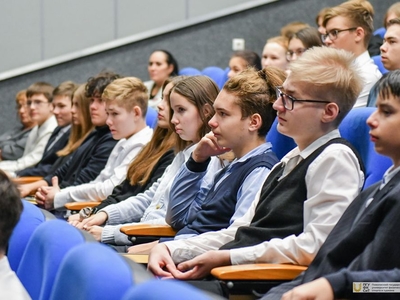 Экскурсия по УЛК 9-классников средней школы №89 Казани / Фото: Павел Железняк