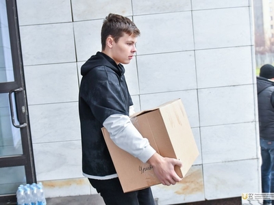 Отправка гуманитарной помощи военнослужащим / Фото: Павел Железняк