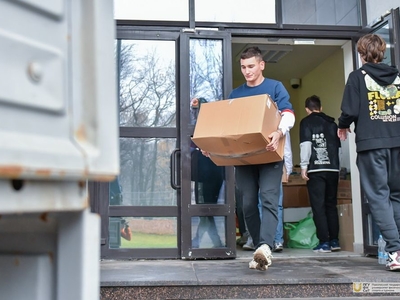 Отправка гуманитарной помощи военнослужащим / Фото: Павел Железняк