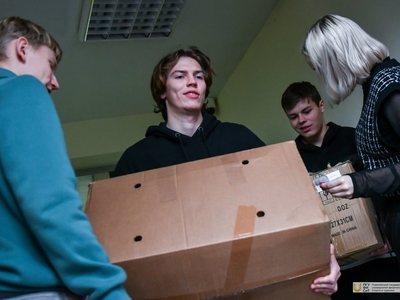 Отправка гуманитарной помощи военнослужащим / Фото: Павел Железняк