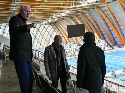 Азат Кадыров ознакомился с ходом ремонтных работ на объектах университета / Фото: Павел Железняк