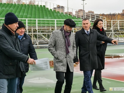 Азат Кадыров ознакомился с ходом ремонтных работ на объектах университета / Фото: Павел Железняк