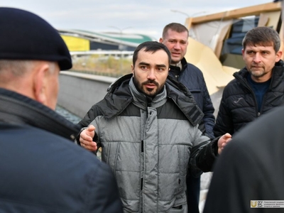 Ремонтные работы в ЦГВС и ДВВС: обход ректора Рафиса Бурганова и заминистра спорта РТ Алмаза Мингулова / Фото: Павел Железняк