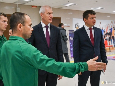 I Всероссийского форума ШСК: обход министром спорта РФ Олегом Матыциным выставки / Фото: Павел Железняк