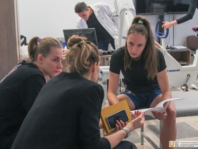 Обследование игроков БК «Казаночка» / Фото: Ирина Охотникова