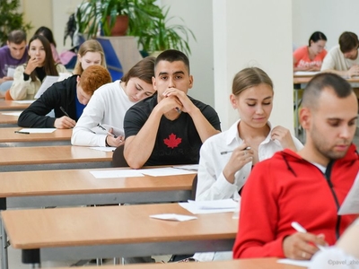 Вступительные испытания. Русский язык / Фото: Павел Железняк