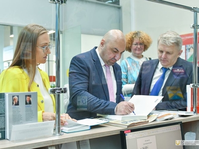 Экскурсия участников научно-практической конференции с участием представителей государств-участников СНГ, БРИКС / Фото: Павел Железняк