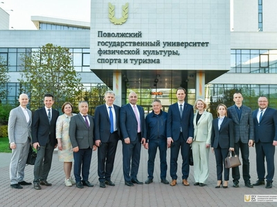 Экскурсия участников научно-практической конференции с участием представителей государств-участников СНГ, БРИКС / Фото: Павел Железняк