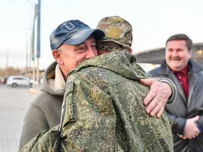 Встреча мобилизованного сотрудника университета / Фото: Павел Железняк