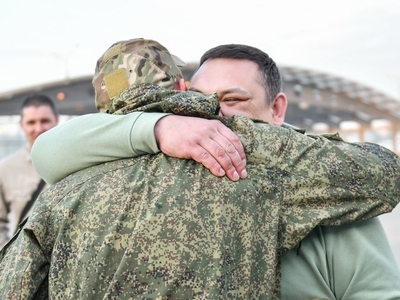 Встреча мобилизованного сотрудника университета / Фото: Павел Железняк