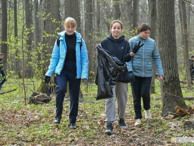 Субботник с участием ректора университета / Фото: Павел Железняк