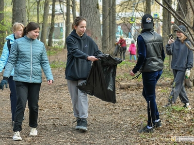 Субботник с участием ректора университета / Фото: Павел Железняк