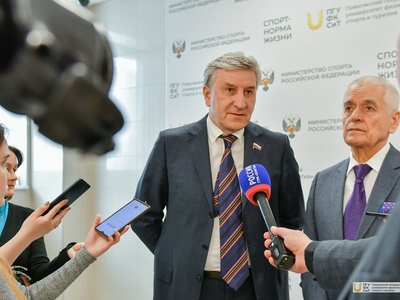 Круглый стол с Геннадием Онищенко на тему «Актуальные направления научных исследований в сфере физической культуры и спорта» / Фото: Павел Железняк