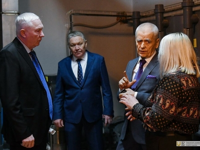 Геннадий Онищенко на объектах Поволжского университета / Фото: Павел Железняк