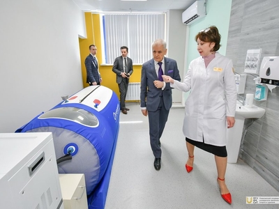 Геннадий Онищенко на объектах Поволжского университета / Фото: Павел Железняк