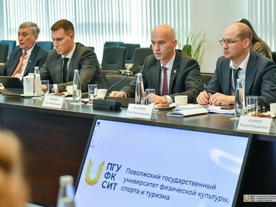 Выездное заседание Комитета Госсовета РТ по экономике, инвестициям и предпринимательству / Фото: Павел Железняк