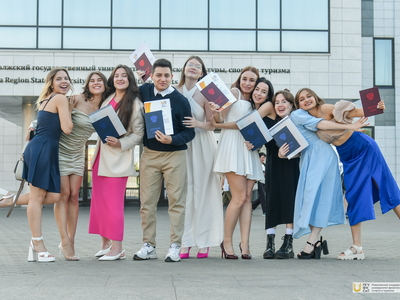 Выпускной Международного института гостиничного менеджмента и туризма / Фото: Павел Железняк