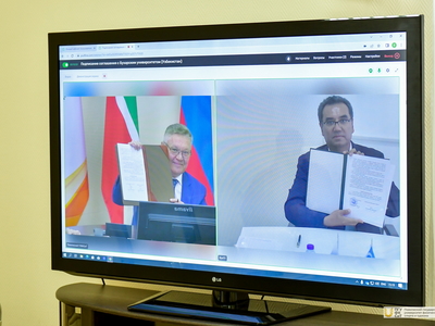 Подписание договора о сотрудничестве с Бухарским государственным университетом (Республика Узбекистан) / Фото: Павел Железняк