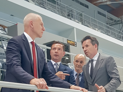 Министр спорта России Олег Матыцин во Дворце водных видов спорта