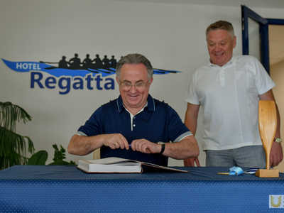 Виталий Мутко в Центре гребных видов спорта / Фото: Павел Железняк