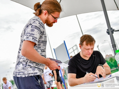 Вступительные испытания по ОФП для поступающих по программе среднего профобразования / Фото: Павел Железняк. Обработка: Дарья Карпеева