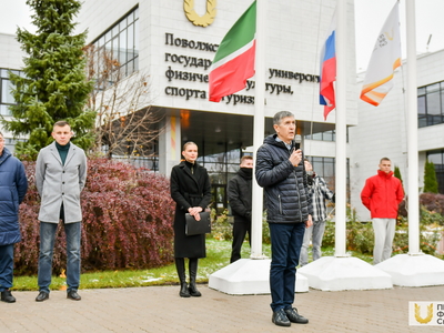 Поднятие флагов. Институт спорта / Павел Железняк
