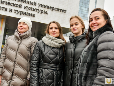 Поднятие флагов. Институт спорта / Павел Железняк