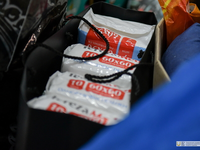 Отправка гуманитарной помощи Луганской и Донецкой Республикам / Павел Железняк