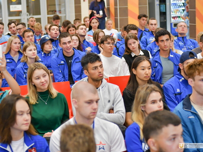 Встреча с олимпийской чемпионкой 2020 года Мариной Голядкиной / Фото: Павел Железняк