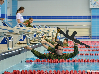 Новая Зарница. Прикладная плавательная эстафета / Павел Железняк